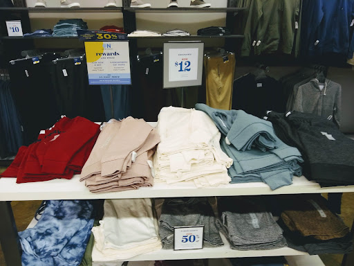 Clothing Store «Old Navy», reviews and photos, 7 Backus Ave, Danbury, CT 06810, USA