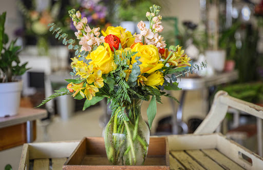 Florist «Donnelly Floral and Event Design», reviews and photos, 111 Sacramento St, Rio Vista, CA 94571, USA