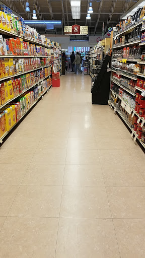 Grocery Store «Bales Cedar Mill Market Place», reviews and photos, 12675 NW Cornell Rd, Portland, OR 97229, USA