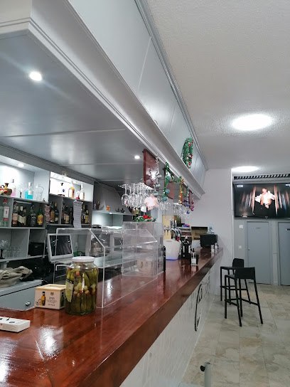 Café-Central - C. Cervantes, 7, 39740 Santoña, Cantabria, Spain