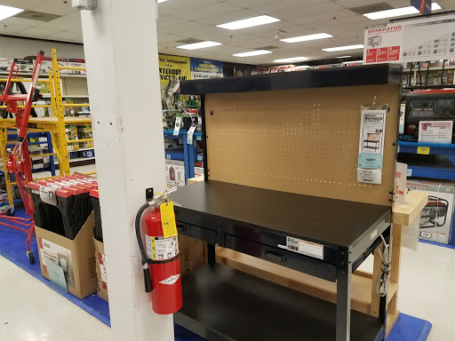 Hardware Store «Harbor Freight Tools», reviews and photos, 940 W Dundee Rd, Arlington Heights, IL 60004, USA