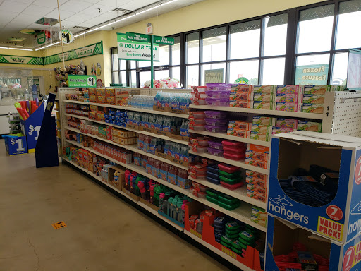 Dollar Store «Dollar Tree», reviews and photos, 534 10th St e, Floresville, TX 78114, USA