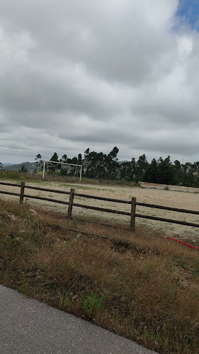 Avaliações doCampo de Futebol da Bezerra em Porto de Mós - Campo de futebol