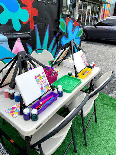 Art School «F.A.T. Village Arts District», reviews and photos