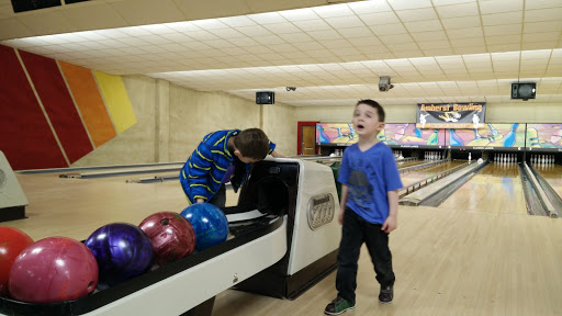 Snack Bar «Classic Lanes», reviews and photos, 1840 Military Rd, Buffalo, NY 14217, USA