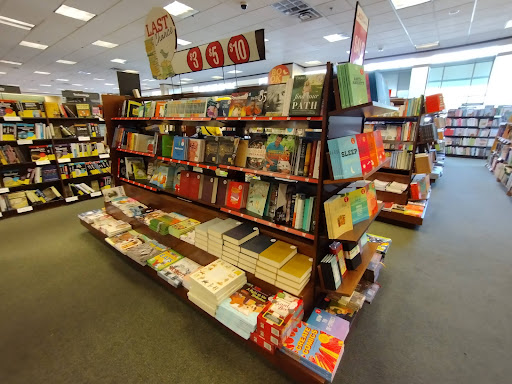 Book Store «Barnes & Noble», reviews and photos, 3400 Forest Dr, Columbia, SC 29204, USA