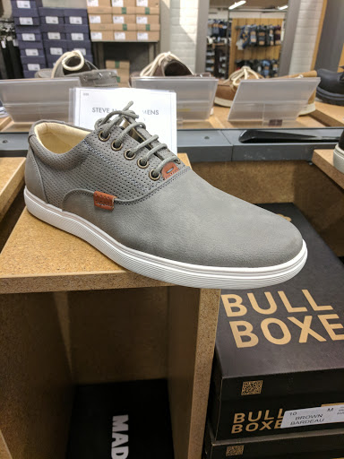 Shoe Store «DSW Designer Shoe Warehouse», reviews and photos, 80 Wynnewood Rd, Ardmore, PA 19003, USA