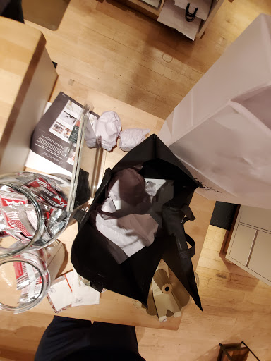 Kitchen Supply Store «Williams-Sonoma», reviews and photos, 350 San Lorenzo Ave #2005, Coral Gables, FL 33146, USA