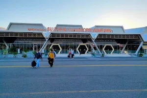 Sultan Muhammad Kaharuddin III Airport image