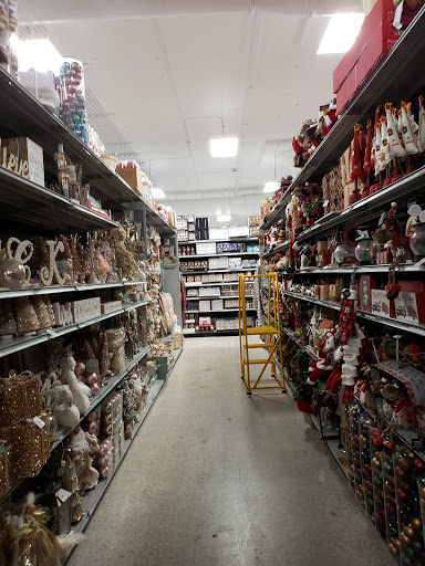 Shopping Mall «Oakland Mall», reviews and photos, 412 W 14 Mile Rd, Troy, MI 48083, USA