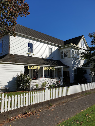 Reviews of The LAMP in Thames - Association
