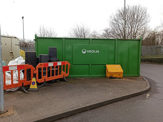 Reviews of Giltbrook Recycling Centre in Nottingham - Shopping mall