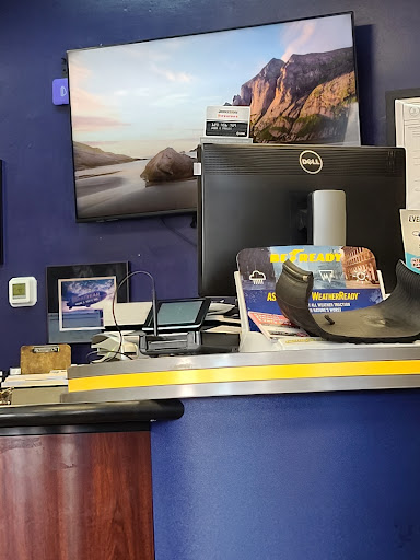 Auto Repair Shop «Hogan & Sons Tire and Auto», reviews and photos, 46970 Community Plaza, Sterling, VA 20164, USA