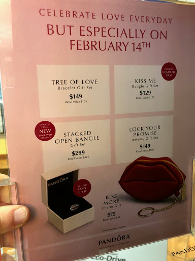 Jewelry Repair Service «Grand Jewelers», reviews and photos, 8185 Holly Rd # 8, Grand Blanc, MI 48439, USA