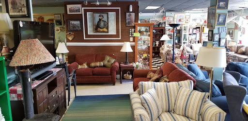 Thrift Store «Vintage Treasures and Nused Furniture», reviews and photos, 13862 H G Trueman Rd B, Solomons, MD 20688, USA