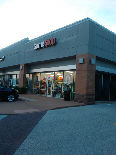 GameStop, 1821 Maplewood Commons Dr #23, Maplewood, MO 63143, USA, 