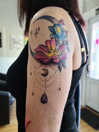 Tattoo Shop «The Ink Spot Tattoo Studio», reviews and photos, 2505 S Howell Ave, Milwaukee, WI 53207, USA