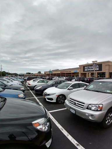 Shopping Mall «Lake Success Shopping Center», reviews and photos, 1526 Union Tpke, New Hyde Park, NY 11040, USA