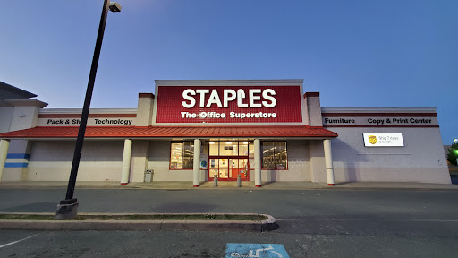 Office Supply Store «Staples», reviews and photos, 128 Sunset Blvd, New Castle, DE 19720, USA