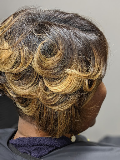 Beauty Salon «All Dolled Up Glamour Studio & Boutique», reviews and photos, 22900 Evergreen Rd, Southfield, MI 48075, USA