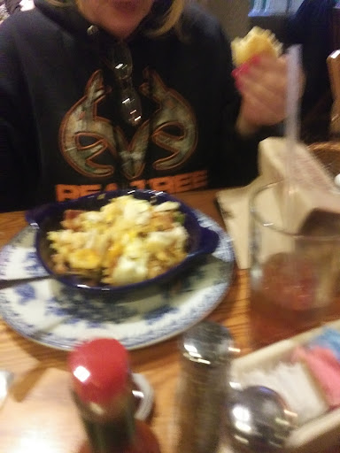 American Restaurant «Cracker Barrel Old Country Store», reviews and photos, 2012 E 59th St, Anderson, IN 46013, USA