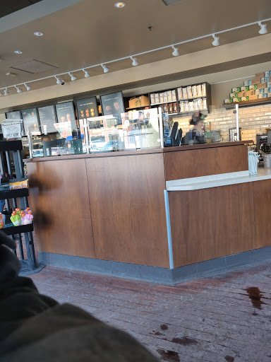 Coffee Shop «Starbucks», reviews and photos, 164 N York St, Elmhurst, IL 60126, USA