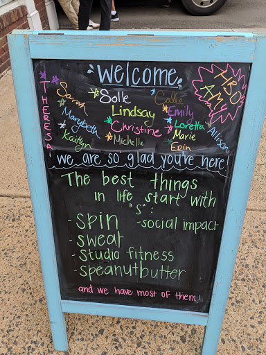 Shopping Mall «Colonial Village Shopping Center», reviews and photos, 1723 Wilson Blvd, Arlington, VA 22209, USA