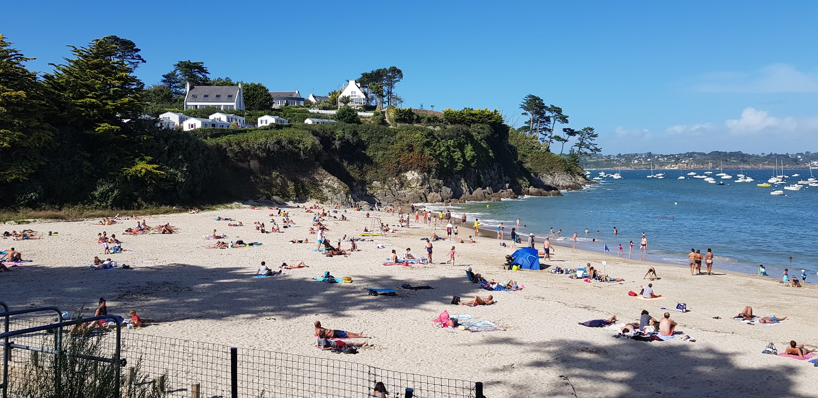 Foto di Plage du Perzel con baia piccola