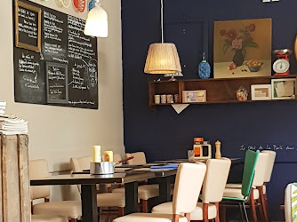 Café De La Poste Saumur