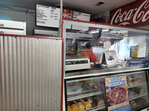 Convenience Store «Four Quarters Mini Mart», reviews and photos, 102 IN-62, New Washington, IN 47162, USA