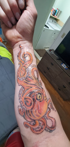 Tattoo Shop «Inkstaind Tattoo Studio», reviews and photos, 1210 E Main Ave, Puyallup, WA 98372, USA