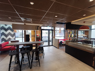 Photo n°7 de McDonald's Carpentras Centre à Carpentras ()