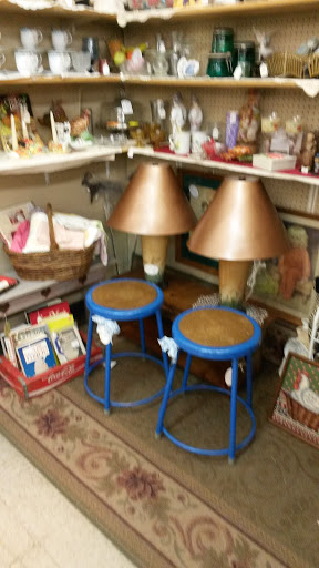 Shopping Mall «Old Town Shopping Center», reviews and photos, 2528 S Campbell Ave, Springfield, MO 65807, USA