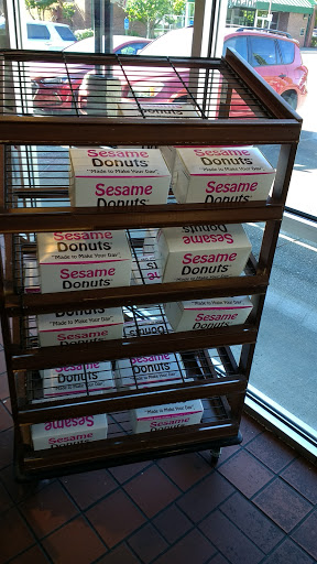 Donut Shop «Sesame Donuts - Scholls Ferry», reviews and photos, 12700 SW North Dakota St, Portland, OR 97223, USA