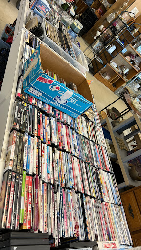 Thrift Store «Molly Mutt I Thrift Shop», reviews and photos, 2525 N Courtenay Pkwy, Merritt Island, FL 32953, USA