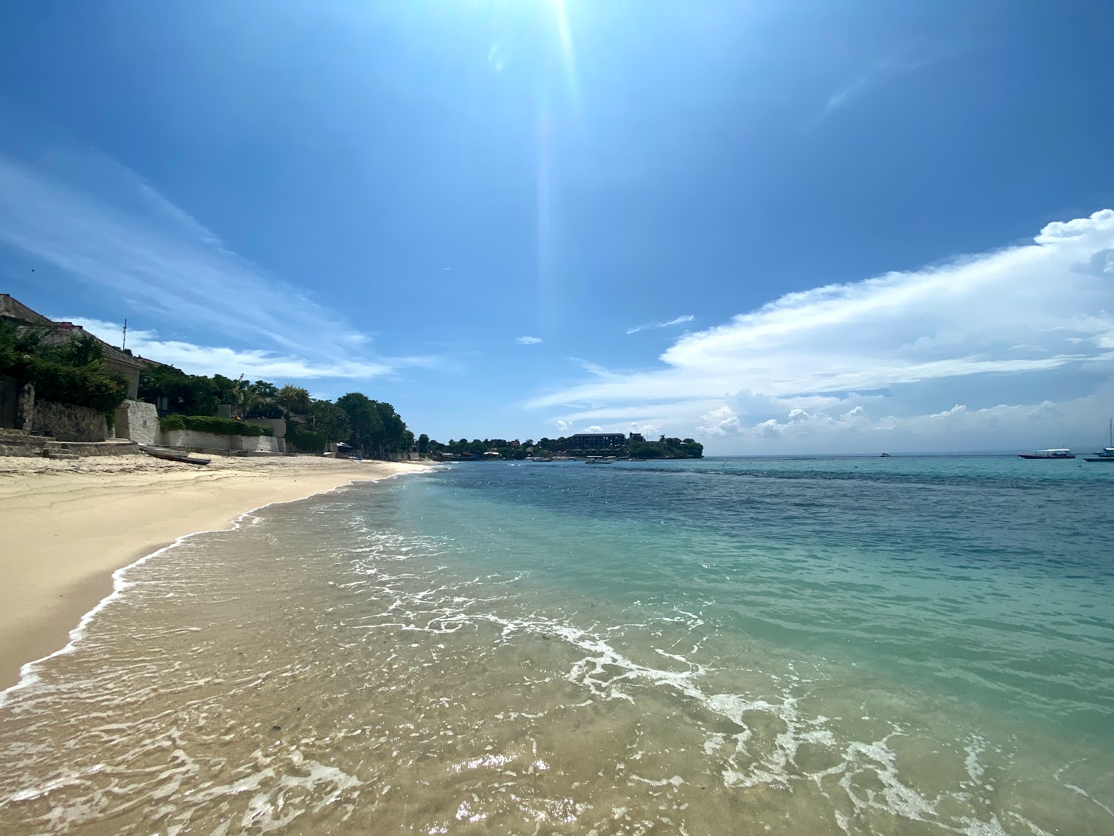 Photo de Tamarind Beach avec l'eau cristalline de surface