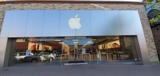 Computer Store «Apple Main Place», reviews and photos, 120 W Jefferson Ave, Naperville, IL 60540, USA