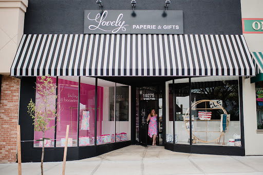 Lovely Paperie & Gifts, 19315 Detroit Ave, Rocky River, OH 44116, USA, 