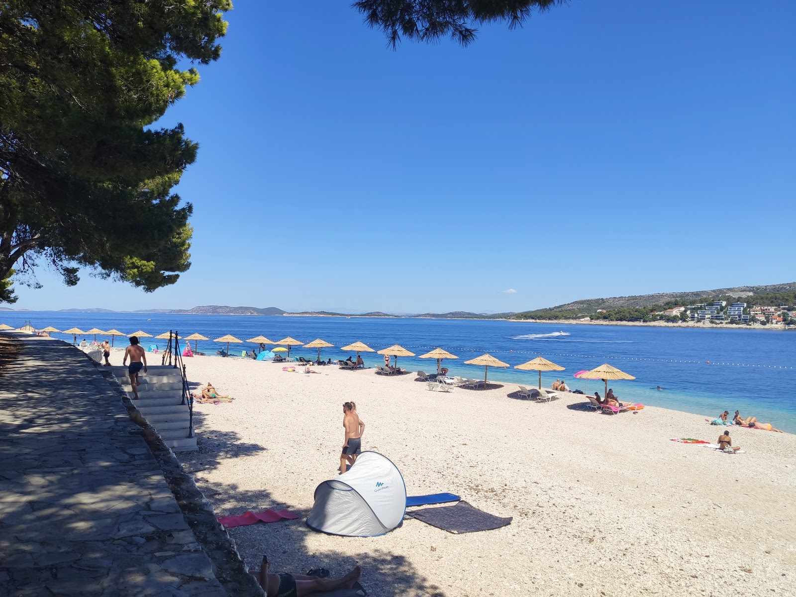 Zdjęcie Plaża Velika Raduca z przestronna plaża