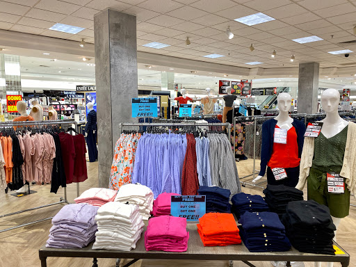 Department Store «Lord & Taylor», reviews and photos, 1701 Sunrise Hwy, Bay Shore, NY 11706, USA