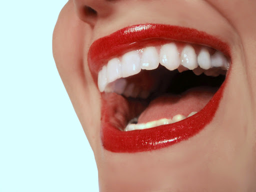 Οδοντίατρος στη Νέα Σμύρνη / Dynamic Smile Dental Clinic by dr Maria Orfanidou/ Αισθητική Οδοντιατρική και Εμφυτεύματα