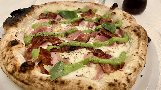 Claro Pizzeria Contemporanea in Villa dAlmè, Provincia di Bergamo