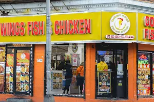 GOLDEN WINGS FISH & CHICKEN THE BEST CHICKEN IN TOWN image