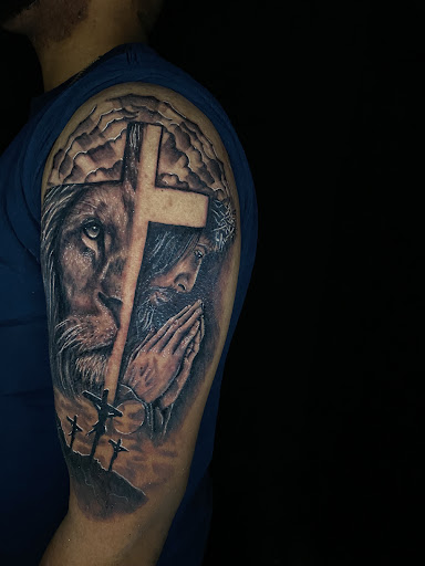 Explore skyline tattoo ideas, creative tattoo ideas in Arlington, available at Urbans Tattoo & Piercing Studio