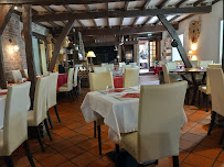 Atmosphère du Restaurant L Eolienne à Rouxmesnil-Bouteilles - n°1