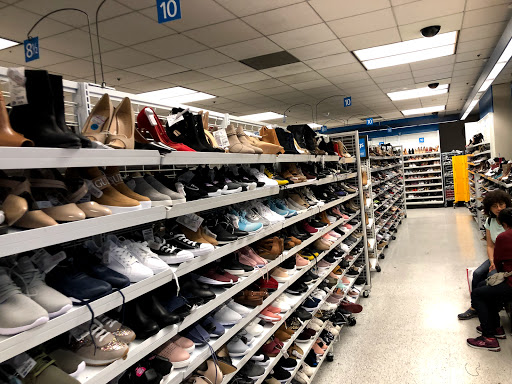 Clothing Store «Ross Dress for Less», reviews and photos, 405 Westlake Center, Daly City, CA 94015, USA