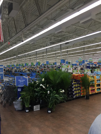 Discount Store «Walmart», reviews and photos, 120 Commercial Pkwy, Branford, CT 06405, USA
