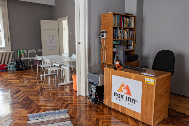 foxinnhostel.com