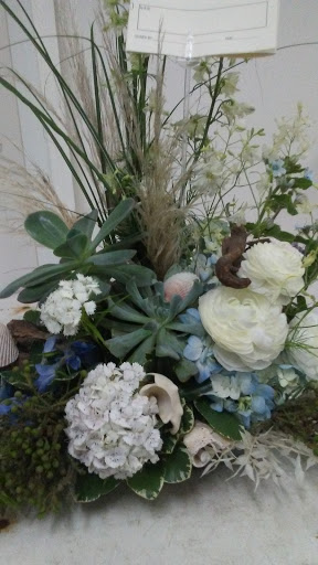 Florist «Flower Shop/Koons Florist», reviews and photos, 46 Prince St, Littlestown, PA 17340, USA