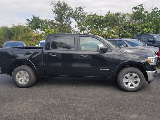 Car Dealer «Joey Accardi Chrysler, Dodge, Jeep, Ram», reviews and photos, 909 S Federal Hwy, Pompano Beach, FL 33062, USA